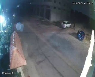 הרגע בו הציתו מתנחלים מספר כלי רכב במהלך תקיפתם על אזור מזרח העיר ביתא, מדרום לשכם, עם שחר היום.