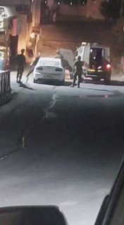 الاحتلال يصادر مركبات ويعتقل شابين في نحالين