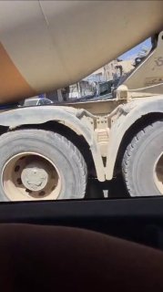 חלק מנוכחות כוחות הכיבוש בכניסה למחנה קלנדיה, מצפון לירושלים הכבושה.
