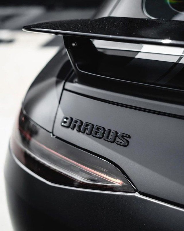 Mercedes benz amg gt 63 s Brabus 3