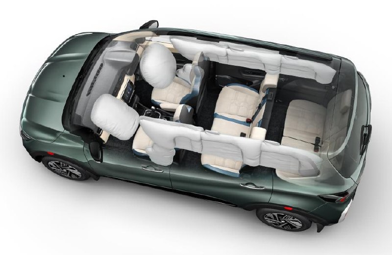 Nissan выпустил бюджетный семиместный кросс-вэн 3