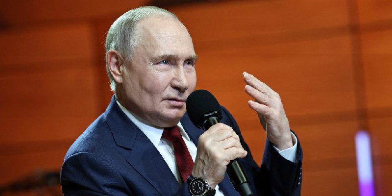 Without waiting for Trump, E.U. and Britain impose new sanctions on Russia over Ukraine