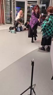 成都天府红摄影黄子涵🍉 殴打多名鬼灭之刃coser