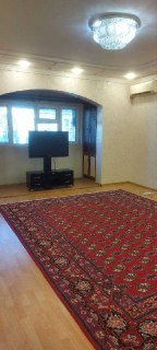 Ц-12 Лабзакда квартира ижарага берилади