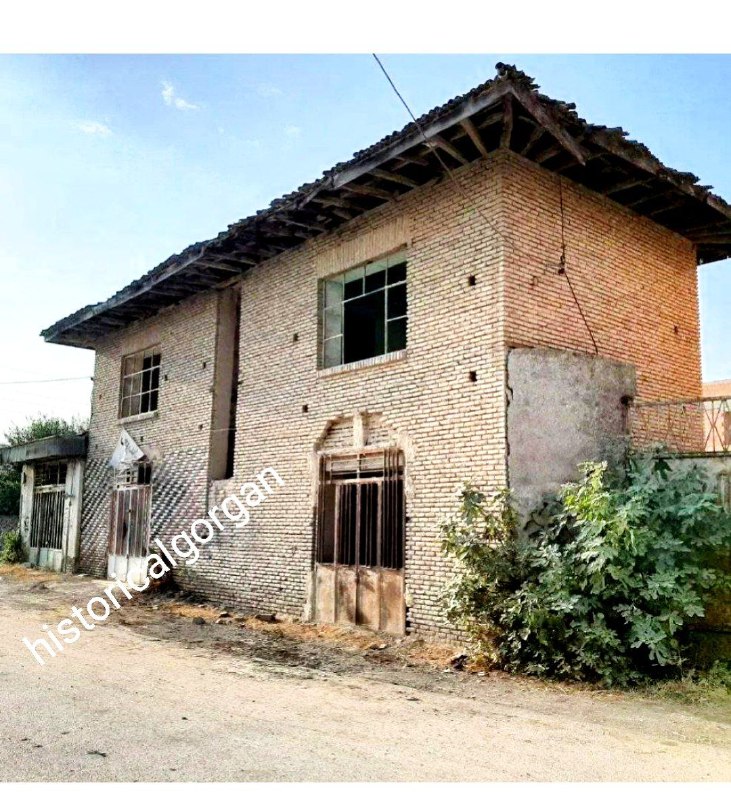 استراباد-گرگان-معطوفی: اهدایی ویژه :روستای «یساقی» واقع در ۱۱ کیلومتری غرب گرگان.نگاره یکی از اخرین بناها و بافت قدیم که متعلق به خانواده محترم