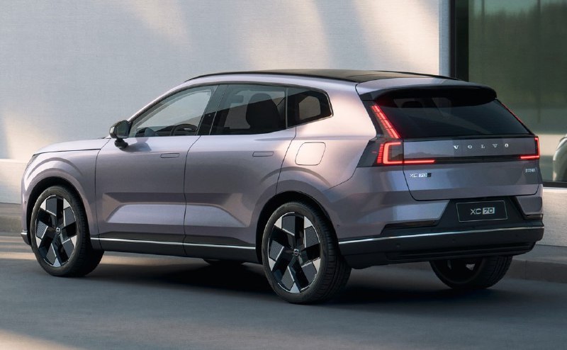 Компания Volvo представила новый XC70 2