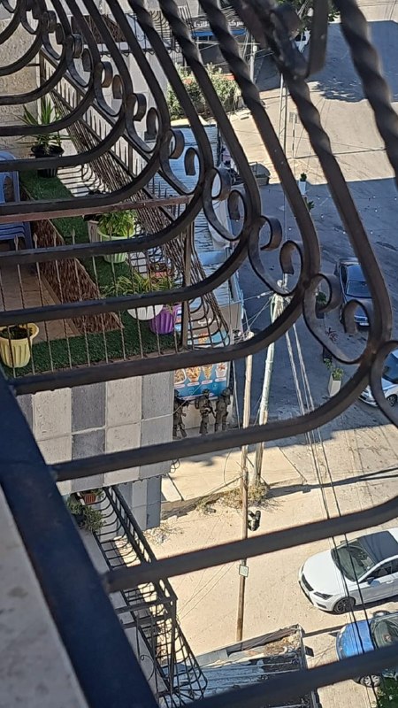 דחוף: כוחות הכיבוש פשטו על בניין דויקאת, "קצה רחוב מחנה אשכר הישן", מזרחית לשכם.