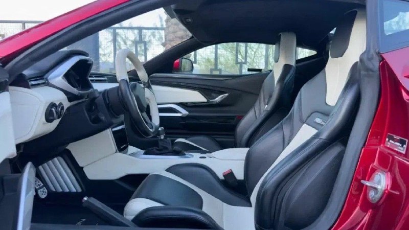 На eBay выставили единственный ходовой прототип суперкара Saleen S1 7