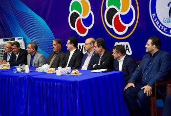 ستارگان کاراته: 🔹بازدید معاون مراسم و تشریفات دفتر رئیس جمهور و دبیرکل کمیته ملی المپیک از اردوی تیم ملی✅ موسوی: سلام رئیس جمهور خدمت شم