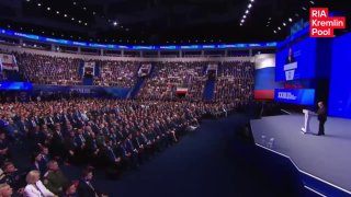 Путин выступил на предвыборном съезде «Единой России» — она впервые с 2007 года объявила себя «партией президента»Владимир Путин выступил на предвыборном съезде «Единой России», который проводится в Москве с целью выдвижения кандидатов партии на сентябрьск