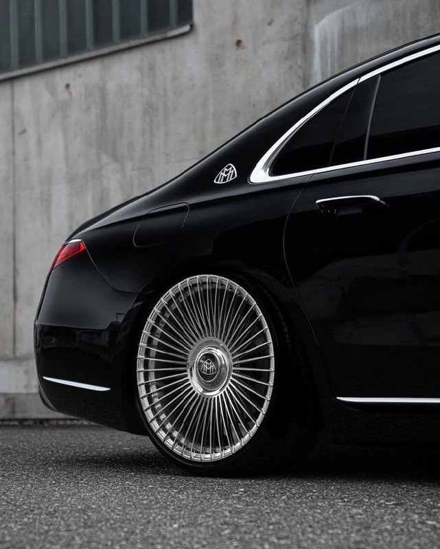 Факт: Mercedes-Benz S-Class — самый продаваемый полноразмерный седан класса люкс в истории 4