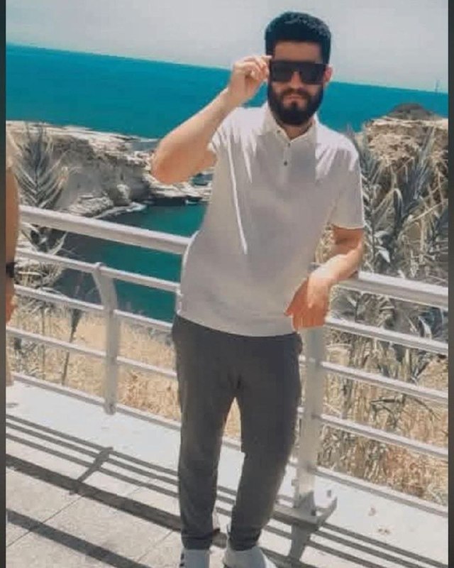 تحولات جهان اسلام: 🔹منذر برکات الحسين، یکی از نیروهای امنیت داخلی سوریه حین برگزاری دوره آموزشی در استان طرطوس، بر اثر حادثه تیراندازی کشته
