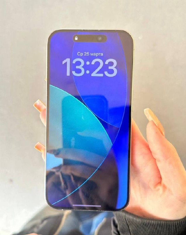 Продам iPhone 15 Pro (128 gb) - состояние идеальное, носился очень аккуратно. Батарея 85% 🔋 Ничего 