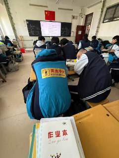 那我可上了 via 💕蕾姆 from 趣味播报