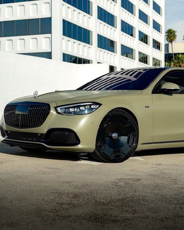MAYBACH S680 V12