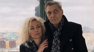 Жену Александра Невзорова* Лидию арестовали заочно за сбор донатов для «экстремистского сообщества» — самой семьи НевзоровыхПриморский суд Петербурга сегодня заочно арестовал на два месяца Лидию Невзорову по делу о финансировании «экстремистского объединен
