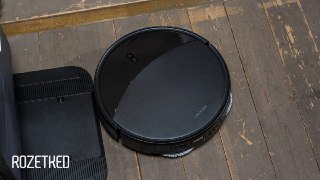 Робот-пылесос без лидара. «Дешман», который плутает даже в пустой комнате?А вот и нет. В Roborock Saros 20 привычную шайбу заменяет система из 3D ToF-датчиков и лазера. Поэтому он заезжает почти куда угодно, но не путается между ножками кресел и легко объе