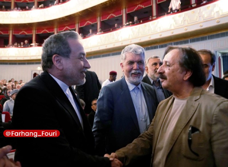 فرهنگ فوری💡: حضور سید عباس عراقچی در رویداد هنری «روایت رحمت» آیین بزرگداشت هزار و پانصدمین سال میلاد پیامبر اکرم(ص)💡 @Farhang_Fouri