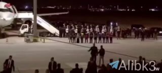 נשיא איראן מסעוד פז'קיאן מגיע לנמל התעופה של נג'ף