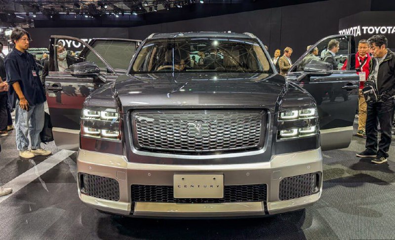 В рамках Токийского автосалона состоялся публичный дебют Toyota Century SUV