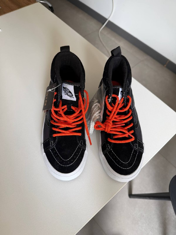 Продаю новые кроссовки Vans — фото 1