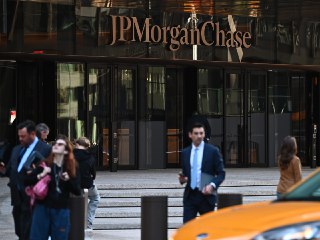 摩根大通分析主管揭秘美国最大银行如何对30万员工进行人工智能培训JPMorgan''s analytics boss lifts the lid on how America''s biggest bank is schooling 300,000 workers on AI (finance.yahoo.com)10-31via Buzzing