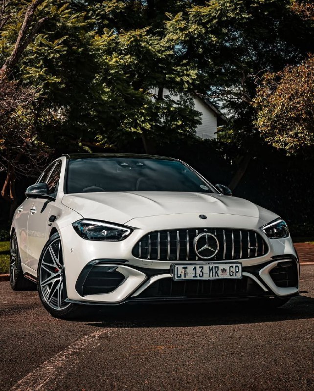 New C 63 S E AMG 670 HP 0-100 km/h 3.4 sec