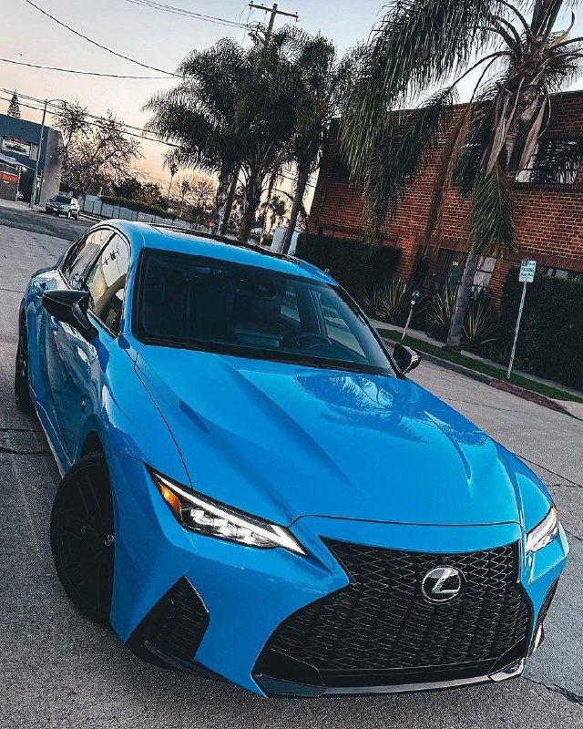 LEXUS IS 500 F-SPORT 8