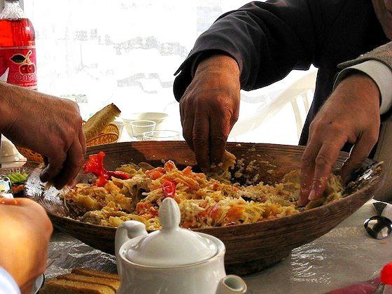 اسْتَحْيِ وَكُلْ - Be shy and eat