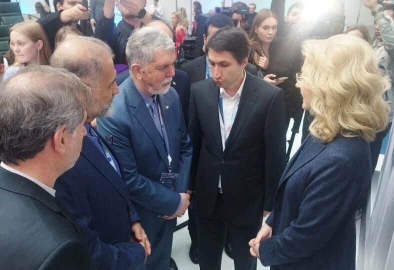 Iran's culture minister and Russia's deputy prime minister said Dogobi in St. Petersburg