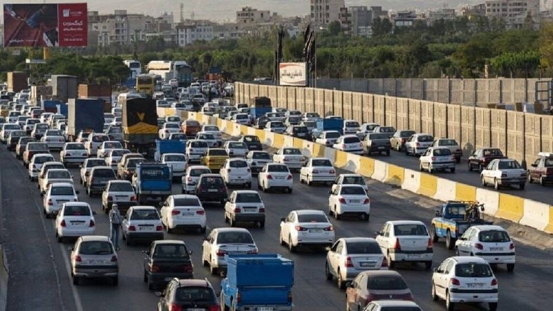 روزنامه ایران: ⭕ ترافیک سنگین در آزادراه تهران، کرج و قزوین🔹 رییس پلیس راه البرز: اکنون ترافیک در خط جنوبی آزادراه قزوین - کرج حدفاصل