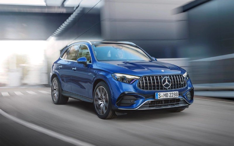 В Россию привезли заряженную версию нового Mercedes GLC 1
