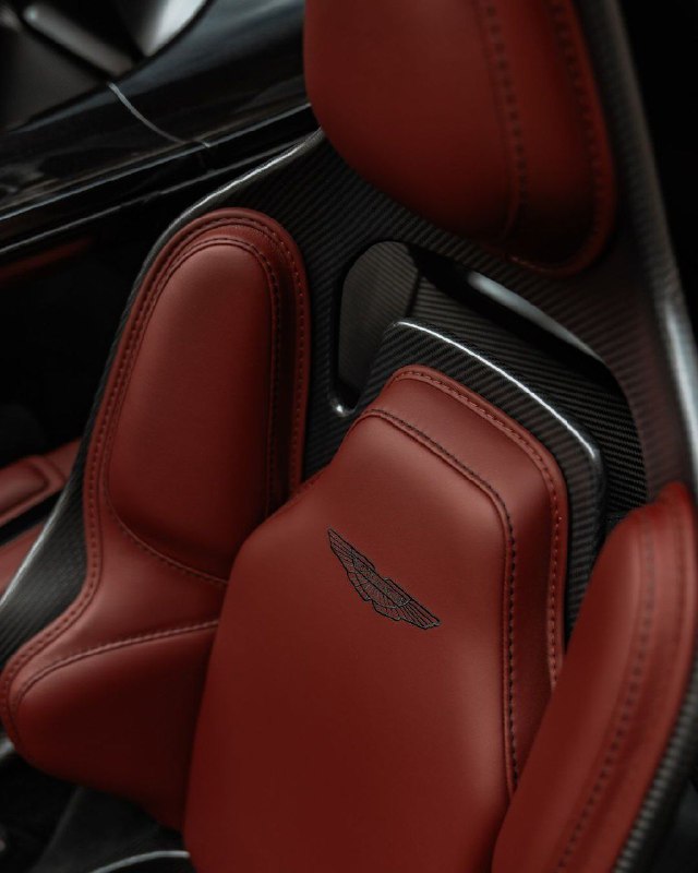 Aston Martin Speedster 8