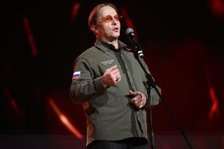 Блогерши Виктория Боня и Айза выступили с критикой действий российских властей.  Боня опубликовала 18-минутное обращение к Путину, в котором выразила ему поддержку, но раскритиковала дейстия федеральных и региональных чиновников, а Айза поддержала Боню в в