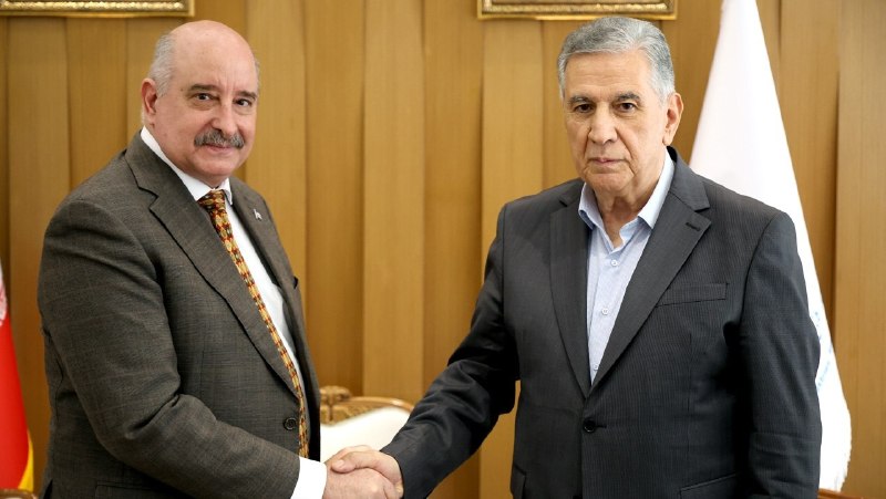 اتاق ايران آنلاین: نشست صمد حسنزاده با سفیر کوبا در تهران 🔴سفیر کوبا در تهران از سرمایهگذاران ایرانی برای حضور در بازار هاوانا دعوت کرد |