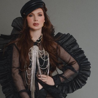 Telegram profile photo for SHE BUYS FIRST - Первая в находках и трендах