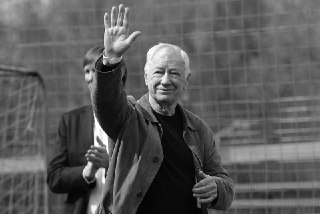 Умер футбольный тренер Борис Игнатьев — «Спорт-Экспресс»В 1988 году под его руководством юношеская сборная СССР выиграла чемпионат Европы. В 90-х Игнатьев был главным тренером сборной России по футболу.Ему было 85 лет.