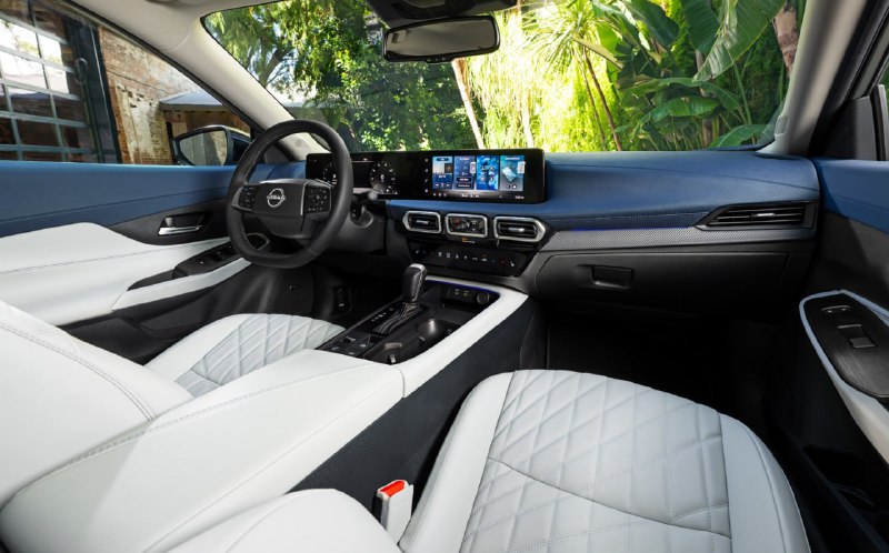 Обновлённая Nissan Sentra получила новую внешность 6