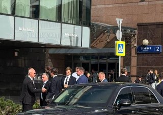 🌐 Визит спецпосланников Трампа в Москву, временное прекращение огня по Москве и Киеву, привлечение добровольцев с категорией здоровья «Д» к службе в БАРС. Главное за 5 сентября — коротко #водномпосте🔹 Спецпосланники президента США Стив Уиткофф и Джаред Куш