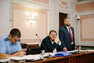 Партию "Яблоко" сняли с выборов в Госдуму — Верховный суд удовлетворил иск "Родины".Её обвинили в нарушениях при агитации, авторских прав и призывах к нарушению территориальной целостности России.❗ Не грузятся фото и видео? Читайте нас в MAX
