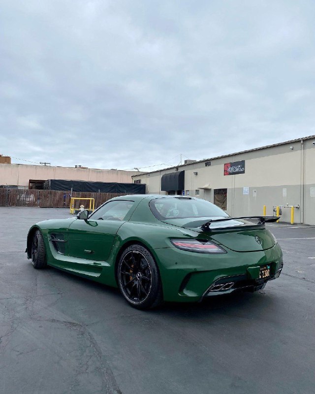 Mercedes SLS AMG black series 2