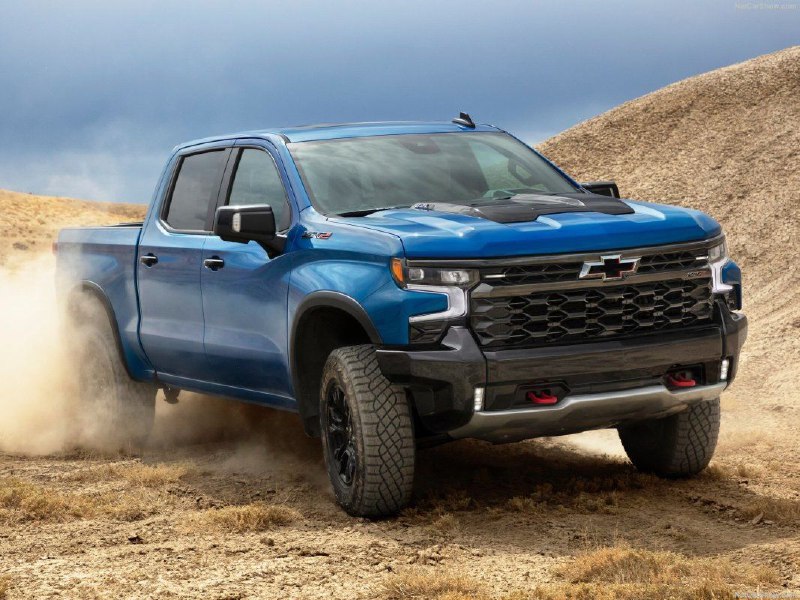 GM завершает 2025 год рекордными продажами автомобилей Chevrolet, GMC и Cadillac.
