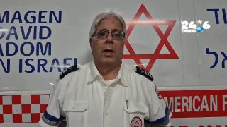 🇮🇱 Rafael Cohen, a senior medic at the MDA, who arrived at the scene of the incident in Be'er Sheva: "We found a woman lying on the floor with many stab marks." Itay Gal-On News 12.