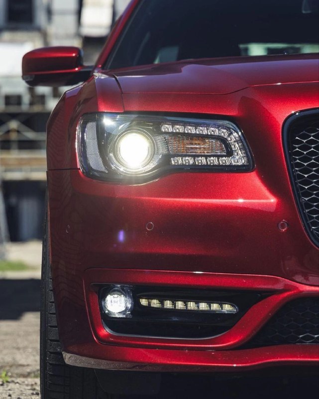 Прощаться всегда тяжело, но все же Chrysler 300C не собирается долго задерживаться в производстве, х