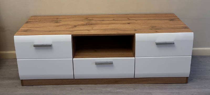 Продается тумба р-ры 140×44×47,5 см