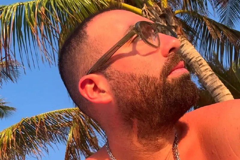 מסיבות ביטחוניות: עומר אדם המריא למסיבת הרווקים, המל״ל אוסר לפרסם מה היעד >> bit.ly/3TGdsxB