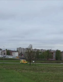 В воздушное пространство Латвии вошли несколько беспилотников, один из них попал в пустой резервуар на территории нефтебазы, сообщает Delfi со ссылкой местные власти.«Прибыв на место происшествия, пожарные констатировали, что открытого возгорания больше не