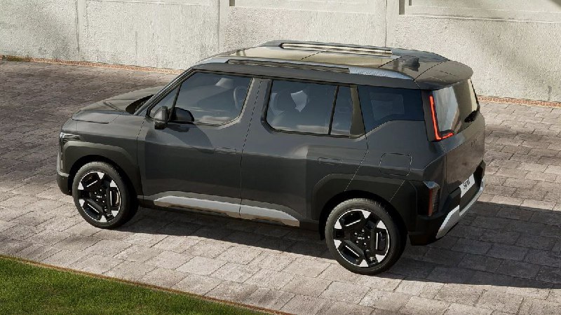 Компания Kia представила компактный кроссовер Syros 2