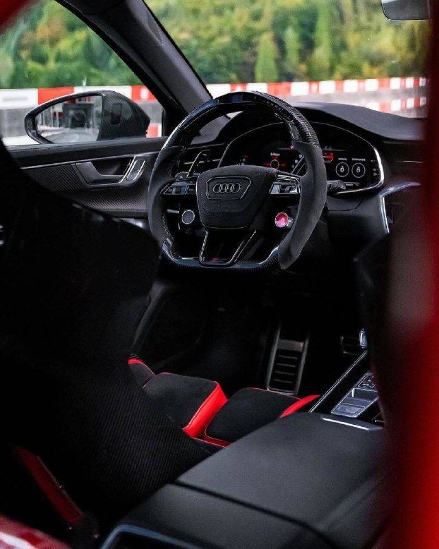 Audi RS6 Carbon aero 7