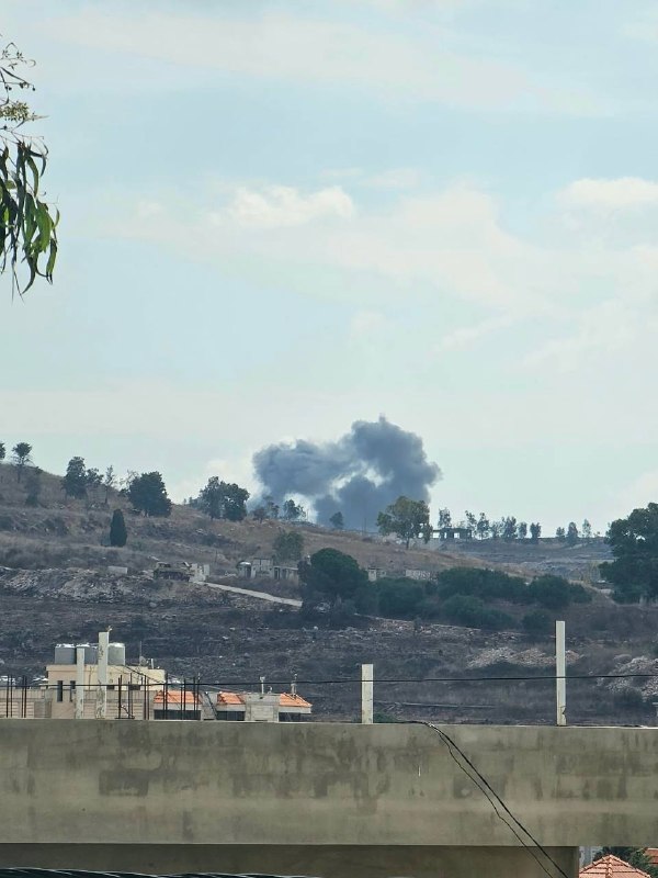 ️🇱🇧🇮🇱 An Israeli airstrike targets the village of Tabnet, southern Lebanon.